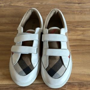 Burberry Shoes Sz 34